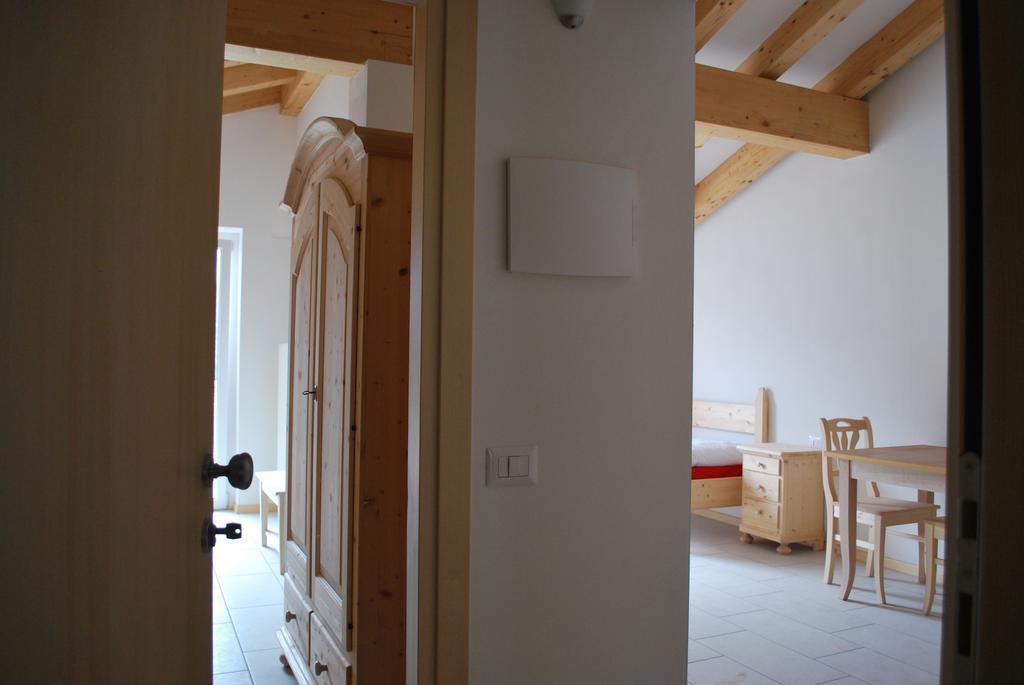 Hotel Elbele Garni Folgaria Chambre photo