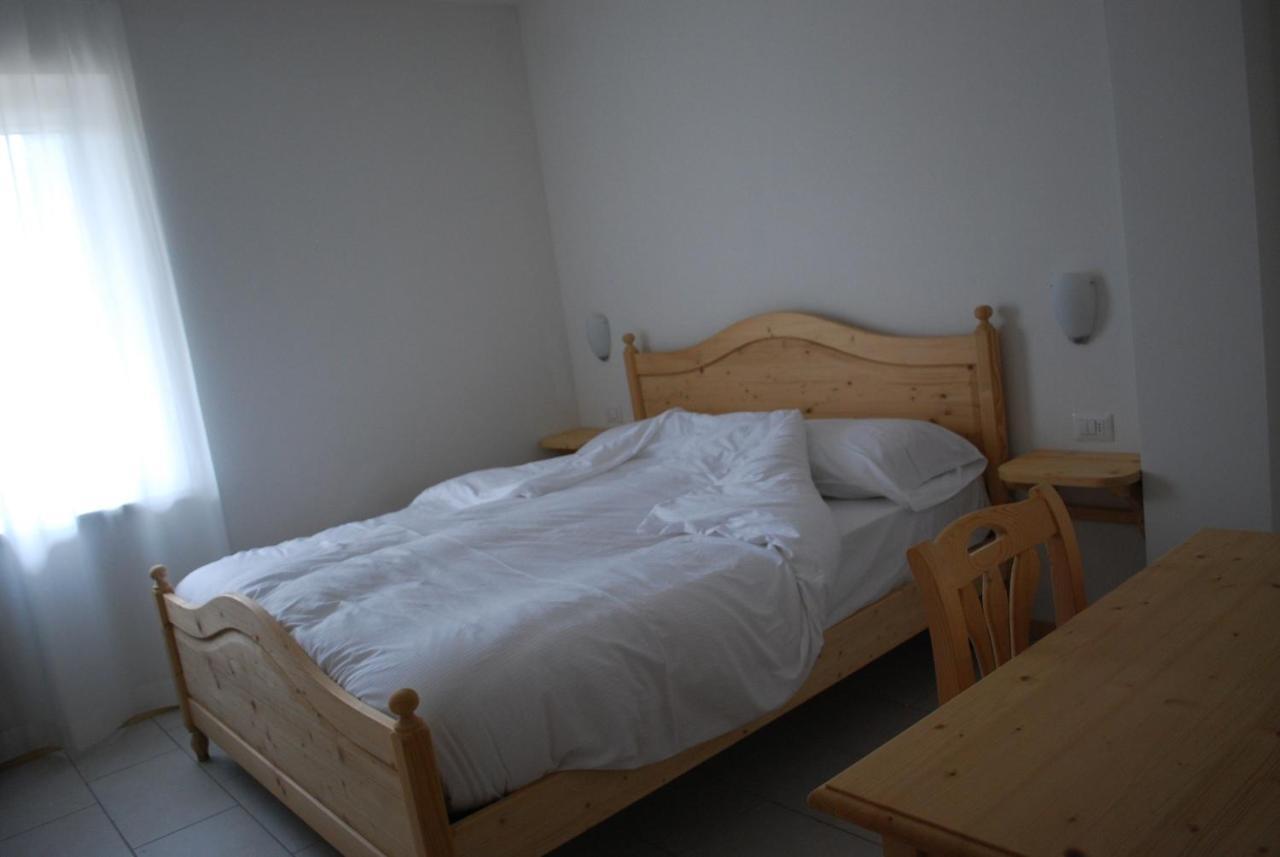 Hotel Elbele Garni Folgaria Chambre photo